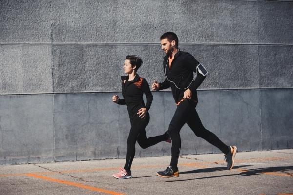 personas haciendo deporte