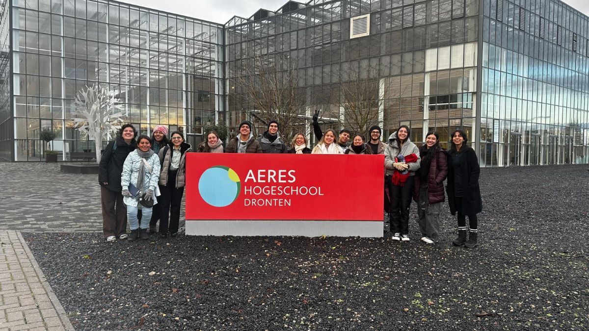 Estudiante Simón en la Universidad Aeres Hogeschool Dronten n Países Bajos