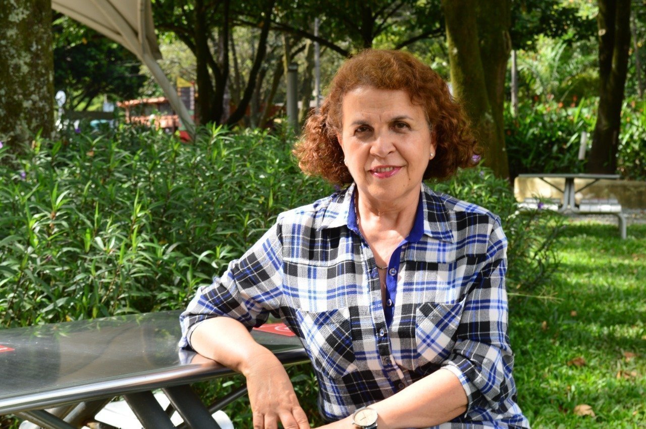 Teresita Alzate, nutricionista e investigadora del proyecto “Prevención del cáncer de colon” de la Alianza NanoBioCáncer.