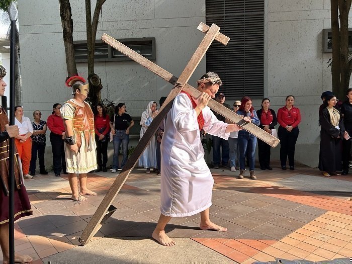 Foto Tipo IN1 Viacrucis 2024