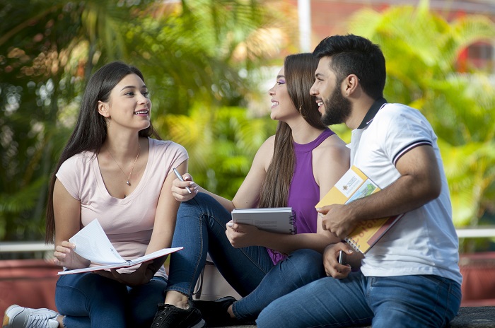 Foto Tipo Interna1 2da Feria de Universidades