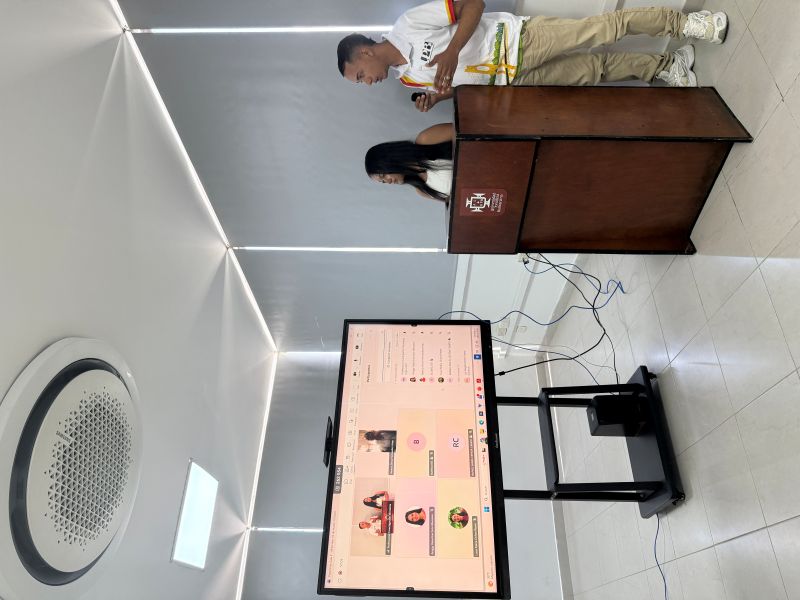 : Durante las cuatro jornadas del ejercicio, los universitarios expusieron propuestas y estudios en distintas etapas de desarrollo.