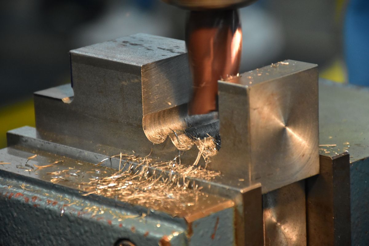 En los laboratorios de Materiales de UPB, los metales se transforman en nuevas aleaciones tipo AB, compuestas por hierro y titanio.