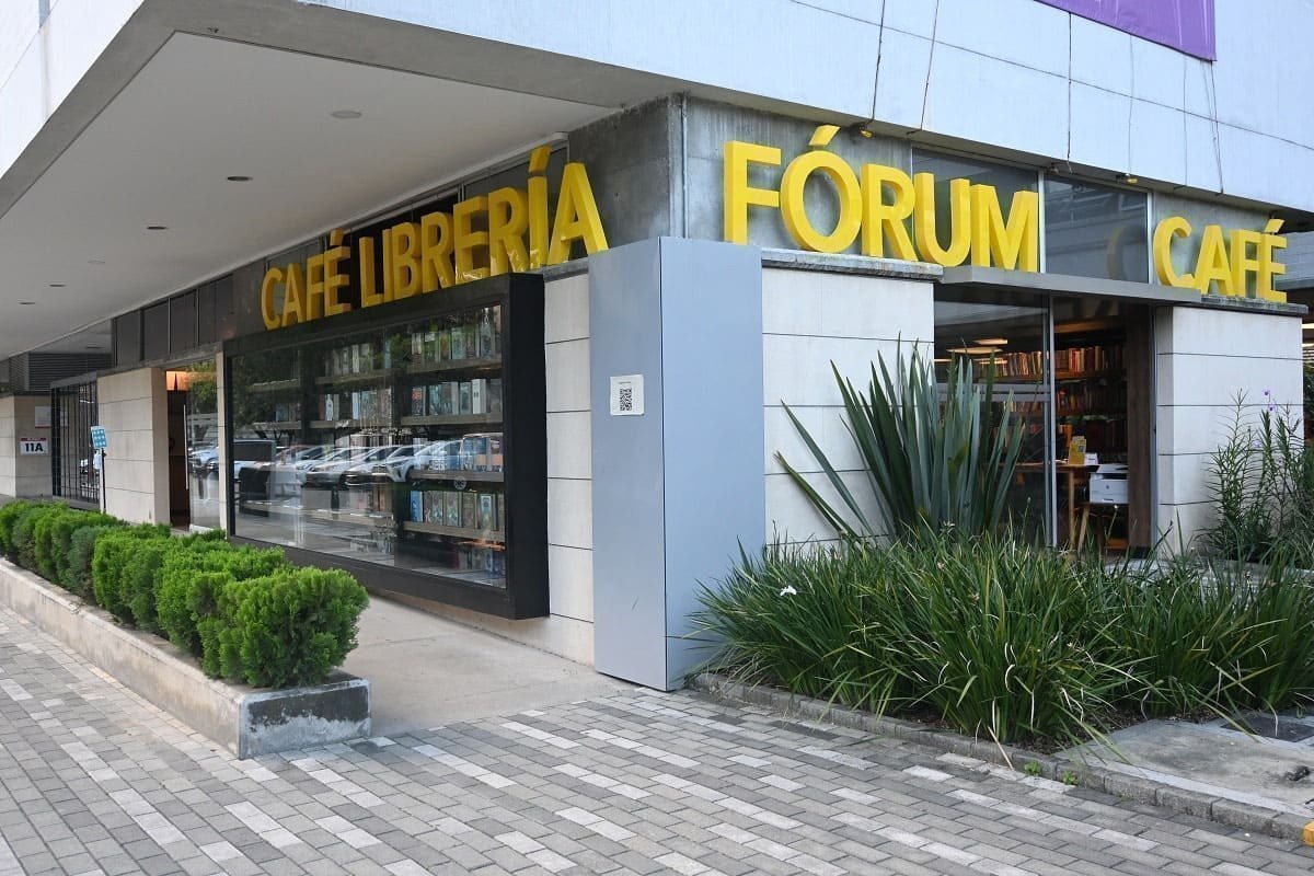 libreria cafe forum upb