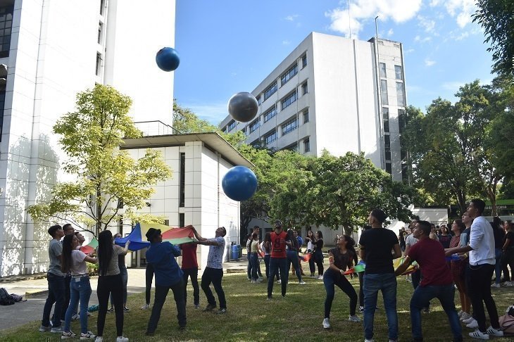 Estudiantes nuevos UPB 2020 - 1