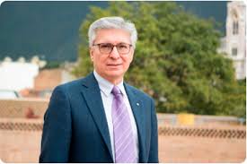 Doctor Armando Martínez Garnica